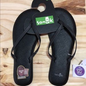 Sanuk yoga bliss black flip flop size 7